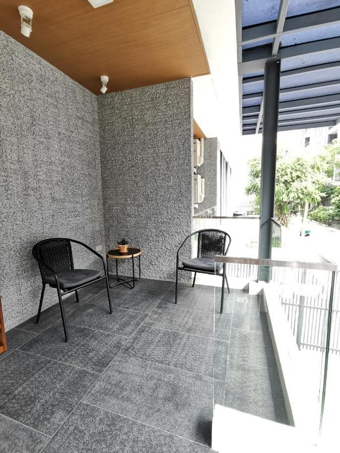 Mayflower House Apartamento Bangkok Exterior foto