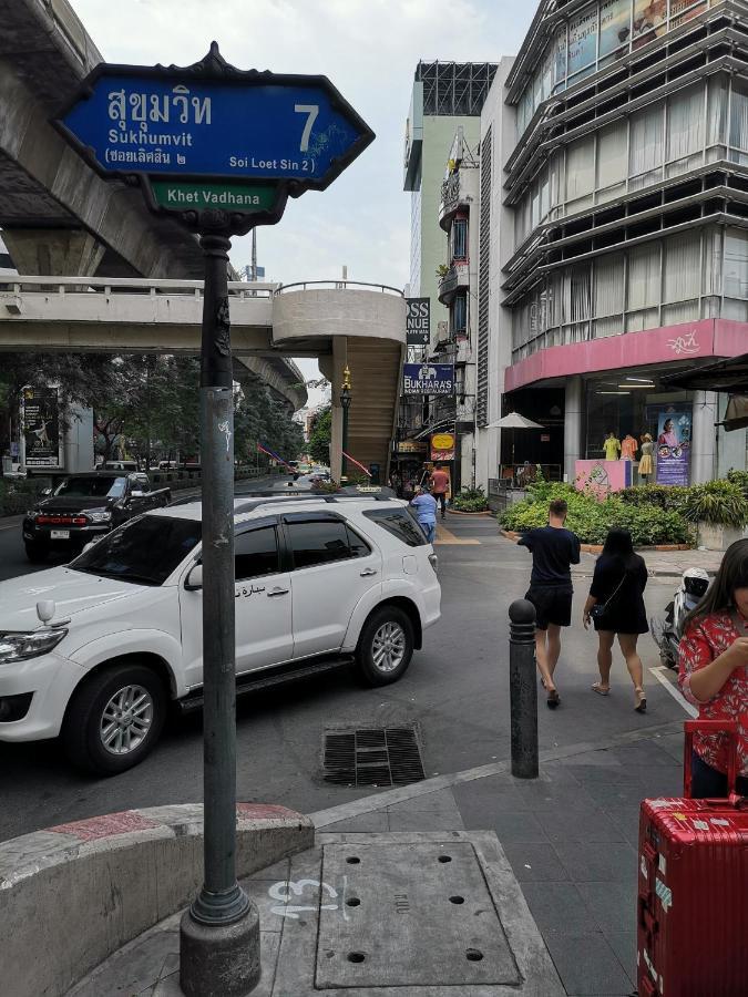 Mayflower House Apartamento Bangkok Exterior foto